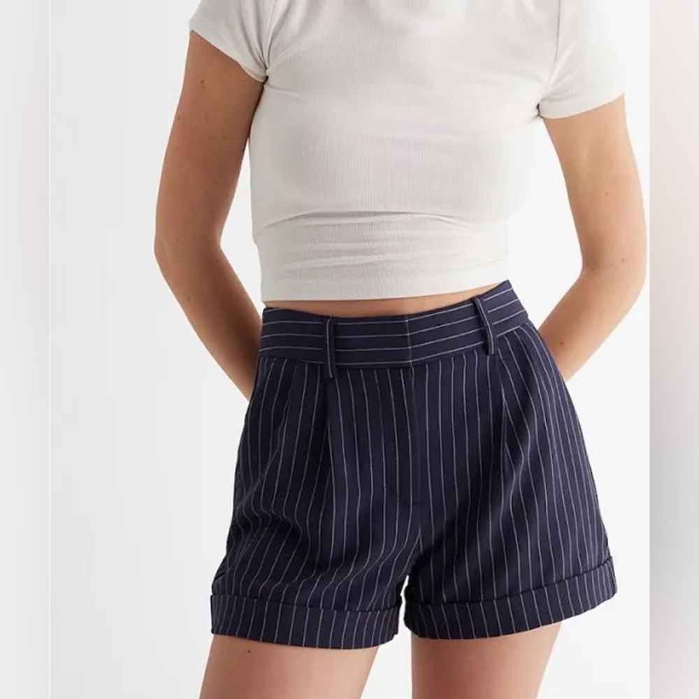 EXPRESS Stylist Pinstripe Pleated Shorts